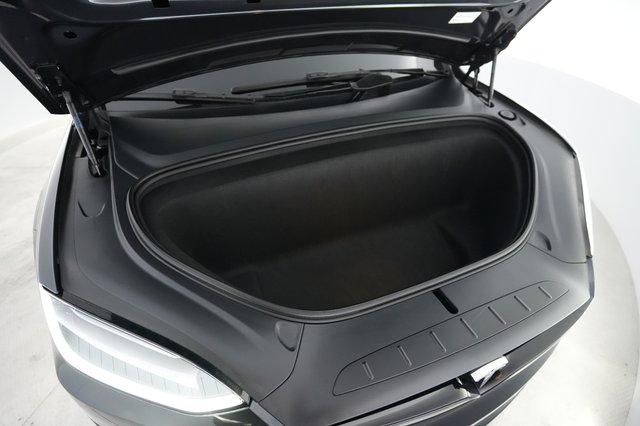 2023 Tesla Model X — photo 24 of 30