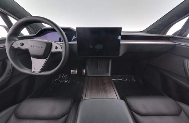 2023 Tesla Model X — photo 21 of 30