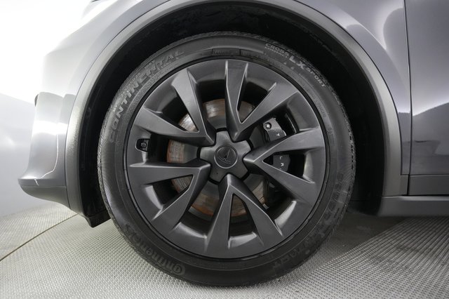 2023 Tesla Model X — photo 17 of 30