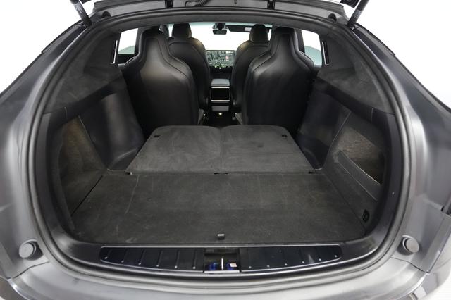 2023 Tesla Model X — photo 6 of 30