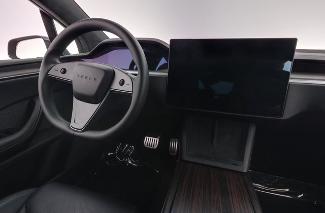 2023 Tesla Model X — photo 20 of 30