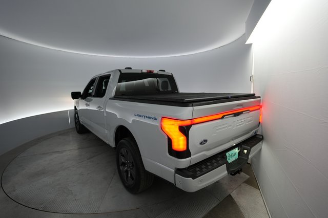 2023 Ford F-150 Lightning — photo 2 of 15