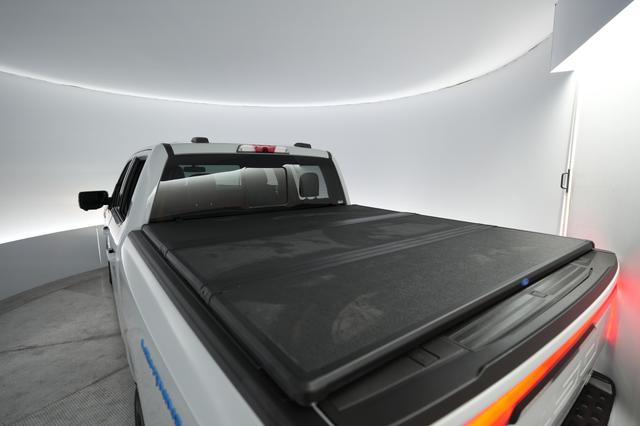 2023 Ford F-150 Lightning — photo 6 of 15