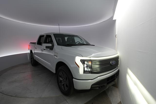 2023 Ford F-150 Lightning — VIN 1FTVW1EV1PWG13668
