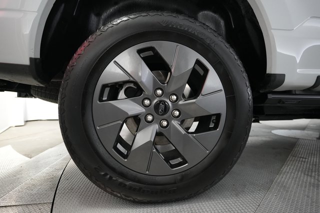 2023 Ford F-150 Lightning — photo 10 of 15