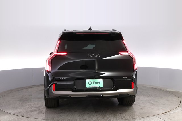 2024 Kia EV9 — photo 12 of 23