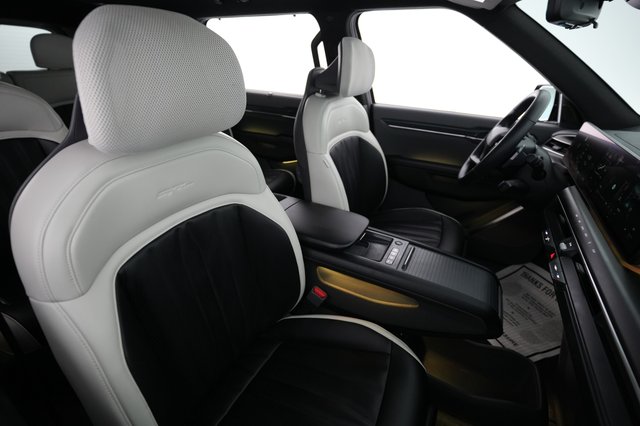 2024 Kia EV9 — photo 18 of 23
