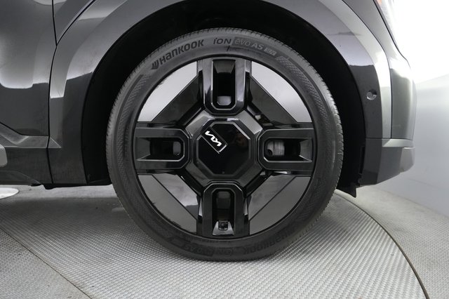 2024 Kia EV9 — photo 17 of 23