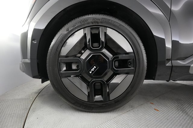 2024 Kia EV9 — photo 15 of 23