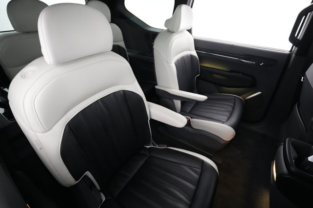 2024 Kia EV9 — photo 4 of 23