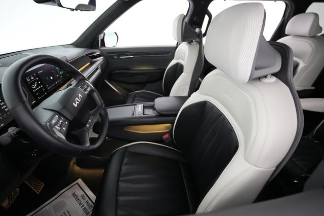 2024 Kia EV9 — photo 3 of 23