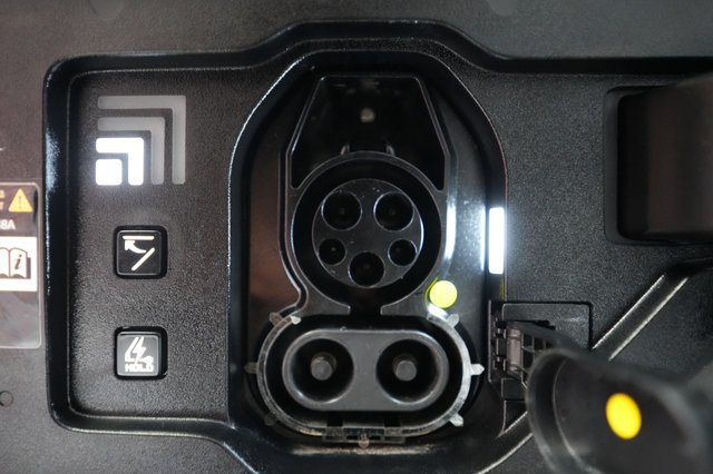2024 Kia EV9 — photo 8 of 23