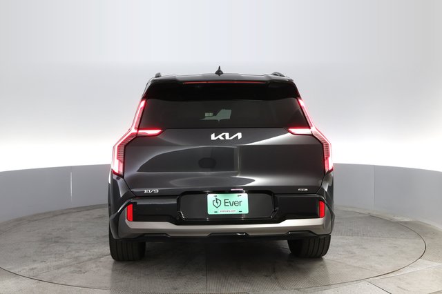 2024 Kia EV9 — photo 12 of 23