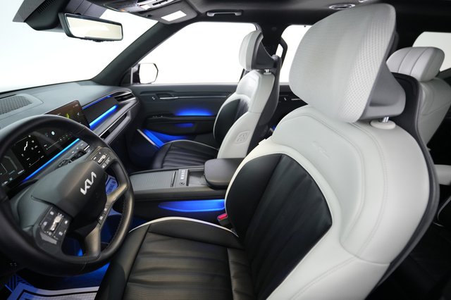 2024 Kia EV9 — photo 3 of 23
