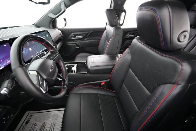 2024 Chevrolet Silverado EV — photo 3 of 16