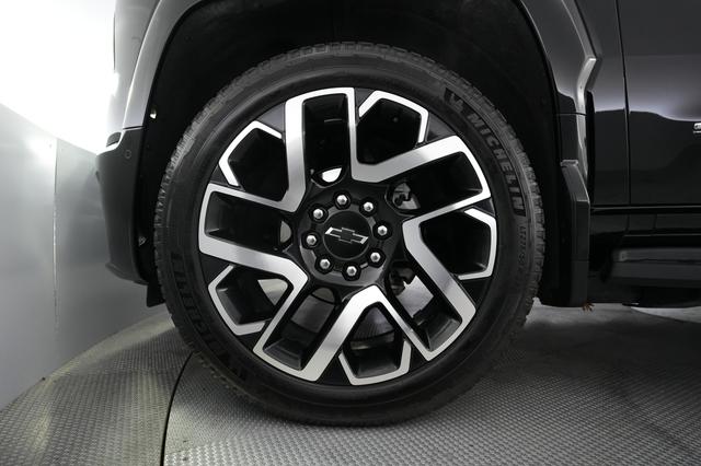 2024 Chevrolet Silverado EV — photo 7 of 16