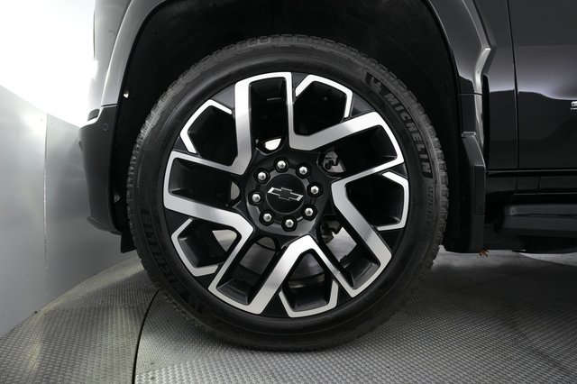 2024 Chevrolet Silverado EV — photo 7 of 16