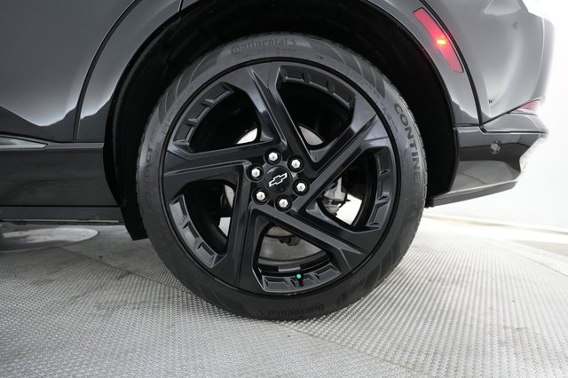 2024 Chevrolet Equinox EV — photo 15 of 18