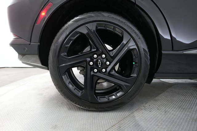 2024 Chevrolet Equinox EV — photo 16 of 18
