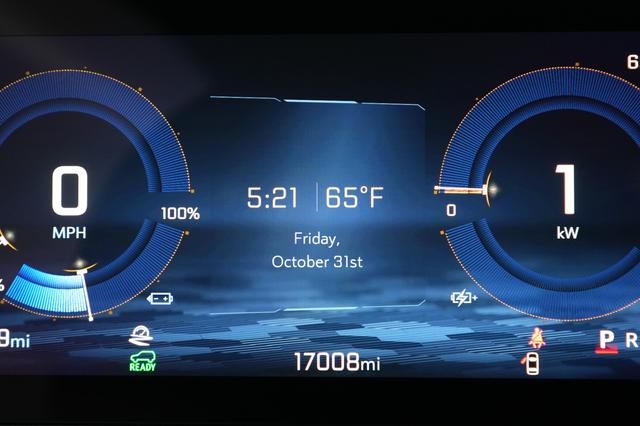 2024 Chevrolet Equinox EV — photo 5 of 18