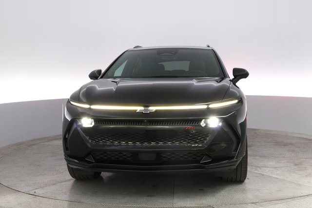 2024 Chevrolet Equinox EV — photo 9 of 18