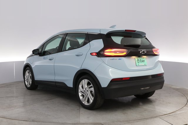 2022 Chevrolet Bolt EV — photo 13 of 20