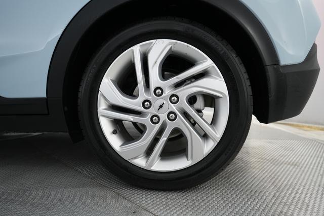 2022 Chevrolet Bolt EV — photo 7 of 20