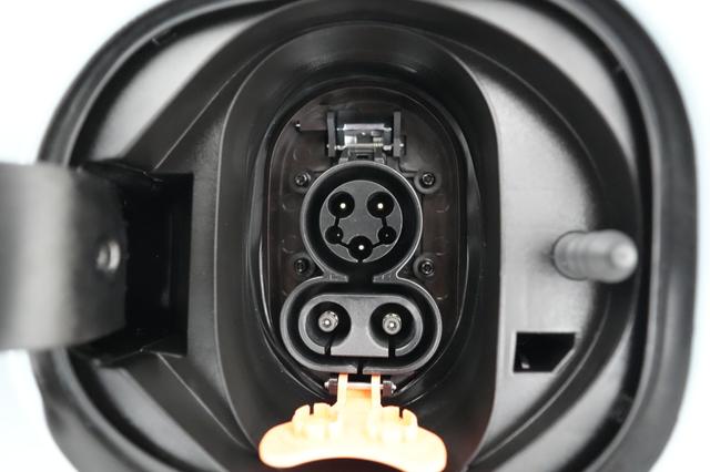 2023 Chevrolet Bolt EV — photo 8 of 20