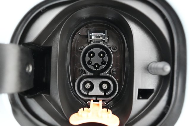 2023 Chevrolet Bolt EV — photo 8 of 20