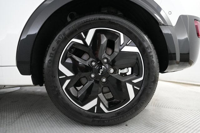 2023 Kia Niro EV — photo 16 of 21