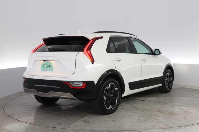 2023 Kia Niro EV — photo 2 of 21