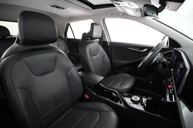 2023 Kia Niro EV — photo 18 of 21
