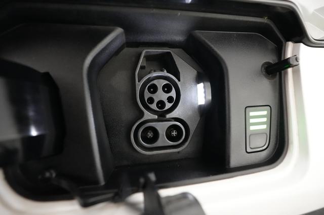 2023 Kia Niro EV — photo 8 of 21