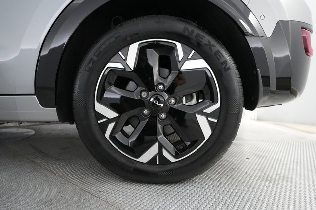 2023 Kia Niro EV — photo 16 of 19