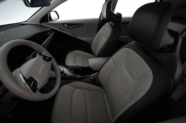 2023 Kia Niro EV — photo 3 of 19
