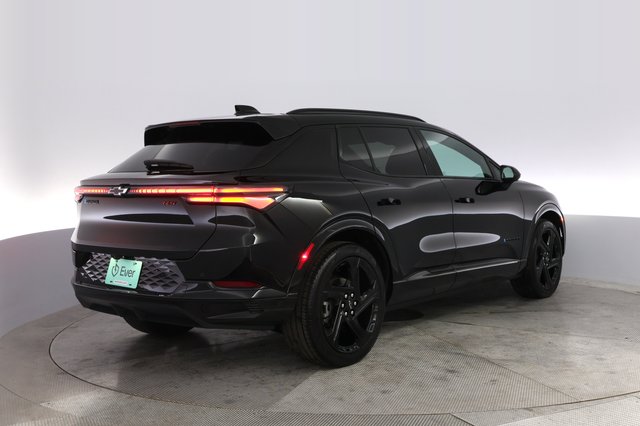 2024 Chevrolet Equinox EV — photo 2 of 20