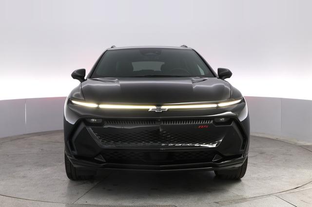 2024 Chevrolet Equinox EV — photo 9 of 20