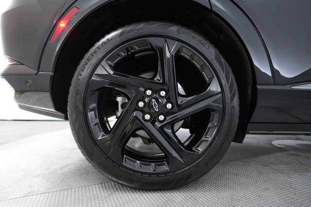 2024 Chevrolet Equinox EV — photo 17 of 20
