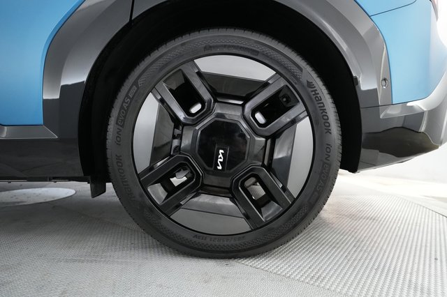 2024 Kia EV9 — photo 17 of 23