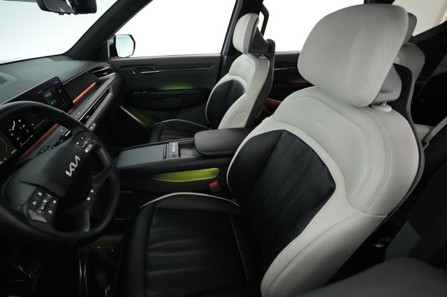 2024 Kia EV9 — photo 3 of 23