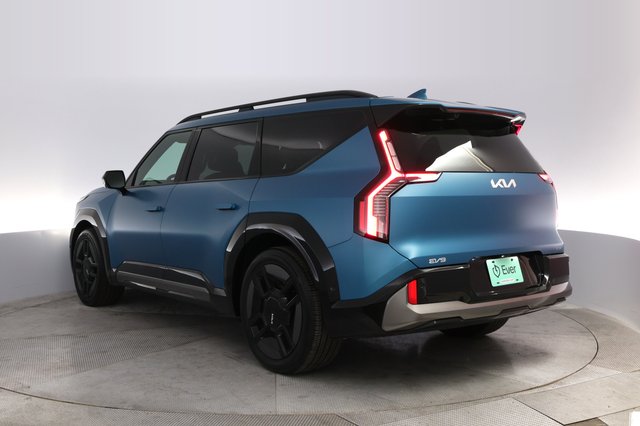 2024 Kia EV9 — photo 13 of 23