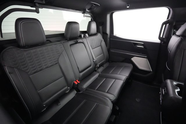 2024 GMC Sierra EV — photo 4 of 15