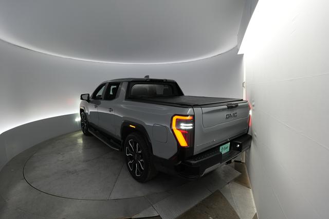 2024 GMC Sierra EV — photo 6 of 15