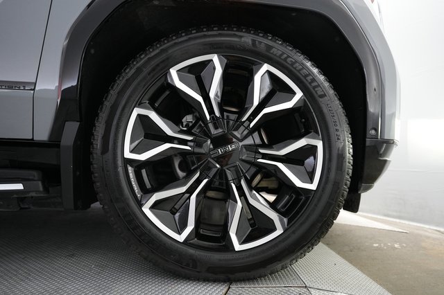 2024 GMC Sierra EV — photo 9 of 15