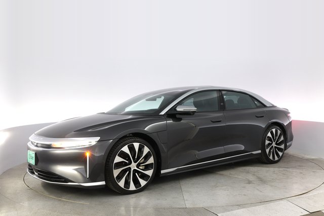 2022 Lucid Air — photo 14 of 22
