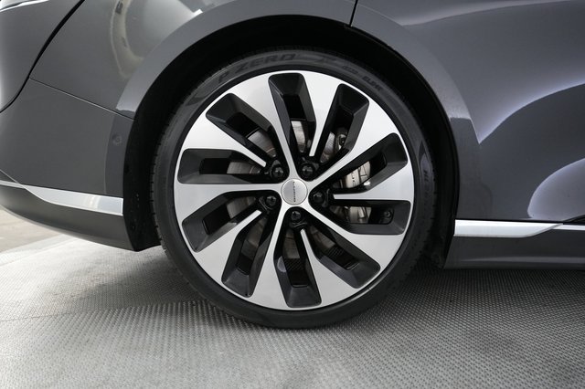 2022 Lucid Air — photo 16 of 22
