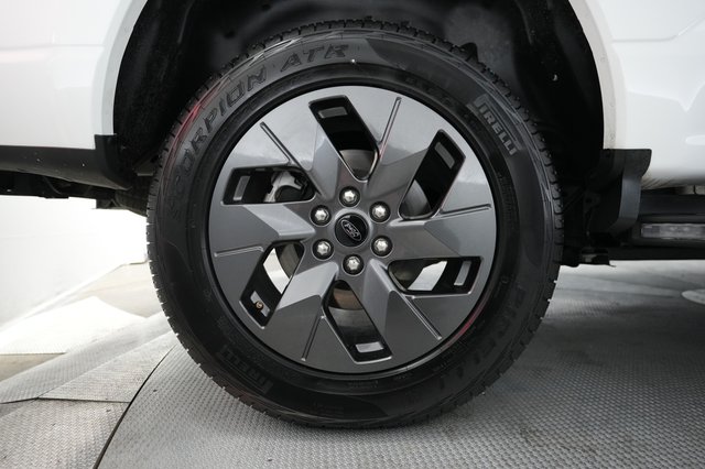 2022 Ford F-150 Lightning — photo 11 of 16