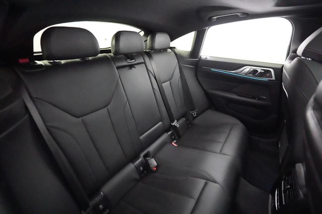 2023 BMW i4 — photo 4 of 20