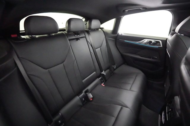 2023 BMW i4 — photo 4 of 20