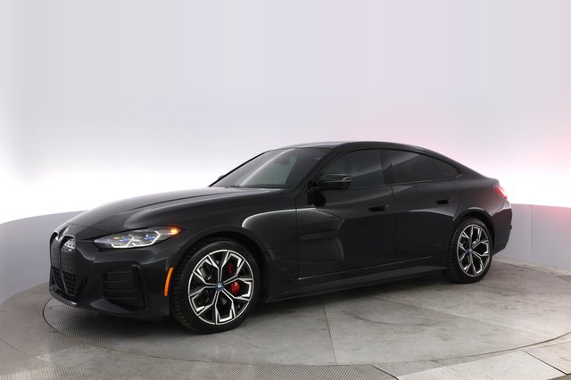 2023 BMW i4 — photo 14 of 20